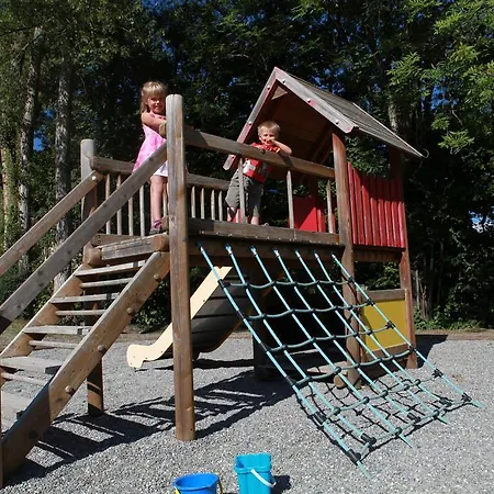 Camping-hotel De Plein Air Les 2 Bois Camping 2*