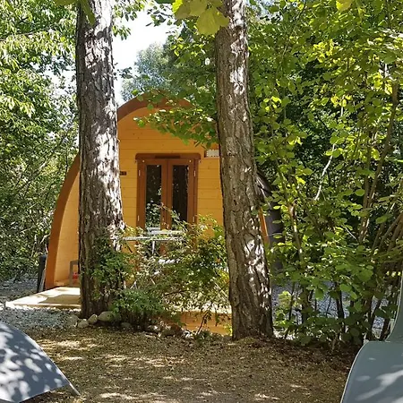 Camping Camping-hotel De Plein Air Les 2 Bois 2*